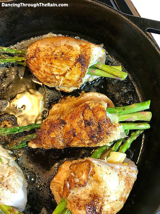 Asparagus and chicken breast.